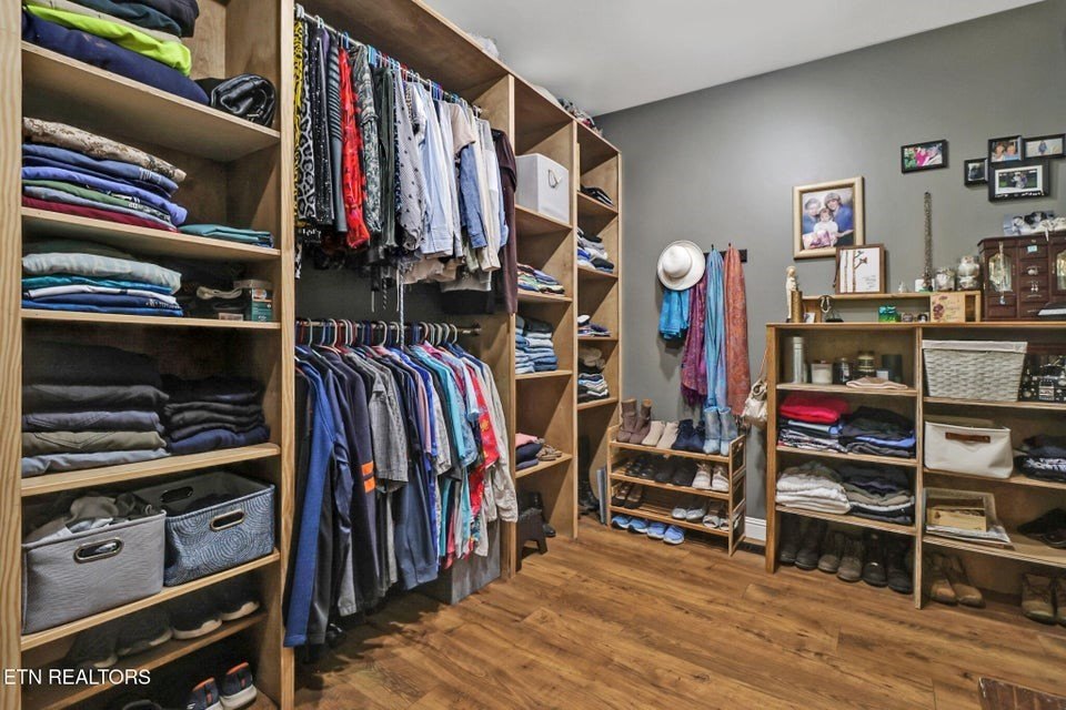 Jamestown, Tennessee, 38556, United States, 3 Bedrooms Bedrooms, ,2.5 BathroomsBathrooms,Residential,Forsale,1968510