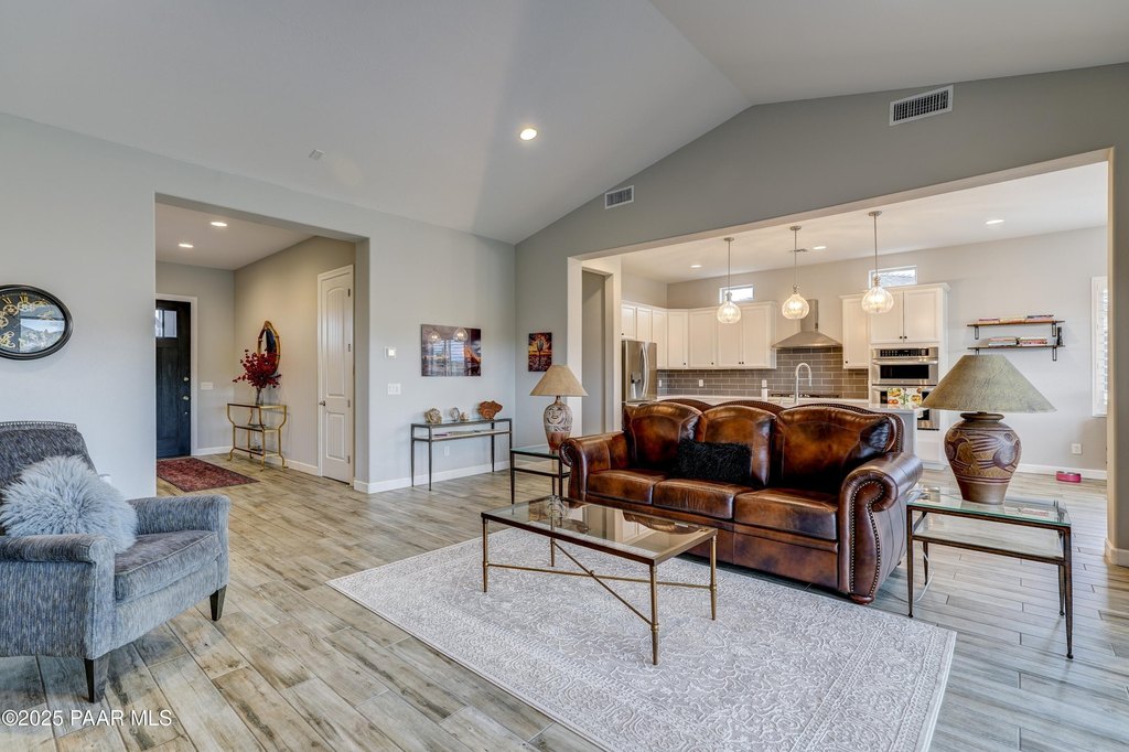 Prescott, Arizona, 86301, United States, 3 Bedrooms Bedrooms, ,2.5 BathroomsBathrooms,Residential,Forsale,1952163