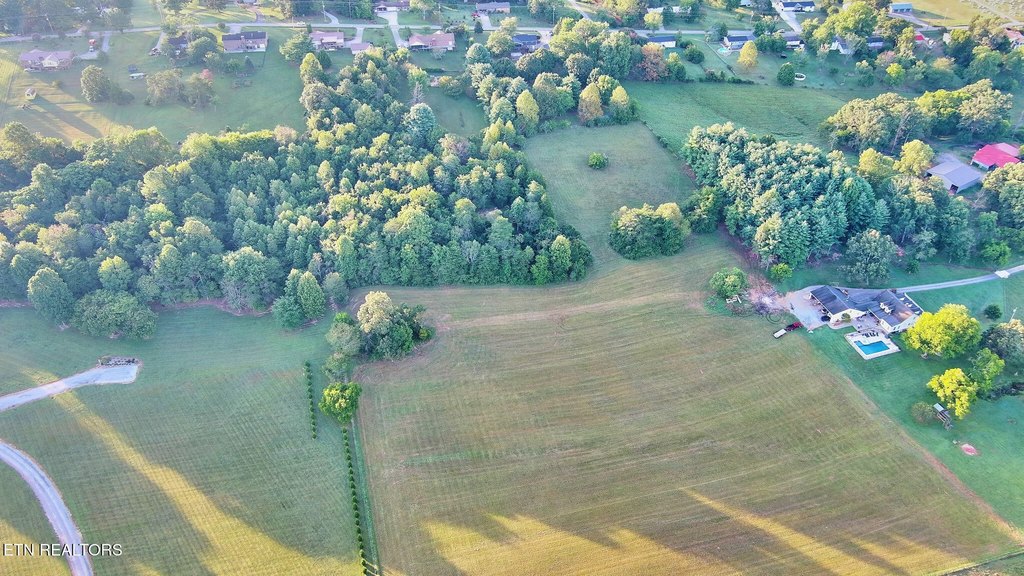 Maryville, Tennessee, 37803, United States, 3 Bedrooms Bedrooms, ,2.5 BathroomsBathrooms,Residential,Forsale,1963509