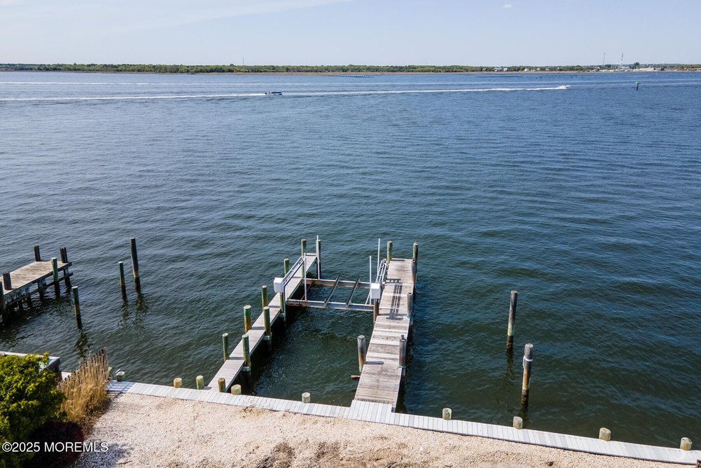 Mantoloking, New Jersey, 08738, United States, 5 Bedrooms Bedrooms, ,6 BathroomsBathrooms,Residential,Forsale,1884477