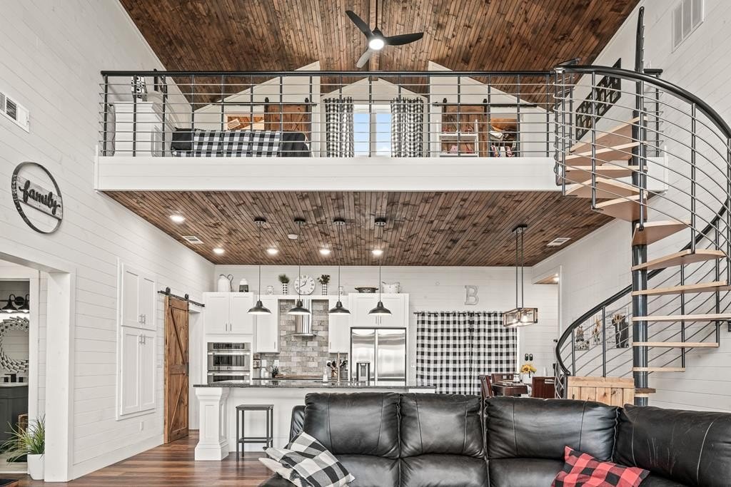 Monroe, Tennessee, 38573, United States, 3 Bedrooms Bedrooms, ,3.5 BathroomsBathrooms,Residential,Forsale,2010936