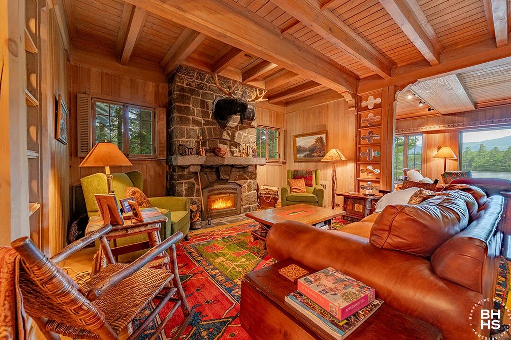 Lake Placid, New York, 12946, United States, 10 Bedrooms Bedrooms, ,7.5 BathroomsBathrooms,Residential,Forsale,1999413