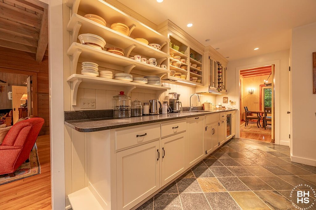 Lake Placid, New York, 12946, United States, 10 Bedrooms Bedrooms, ,7.5 BathroomsBathrooms,Residential,Forsale,1999413