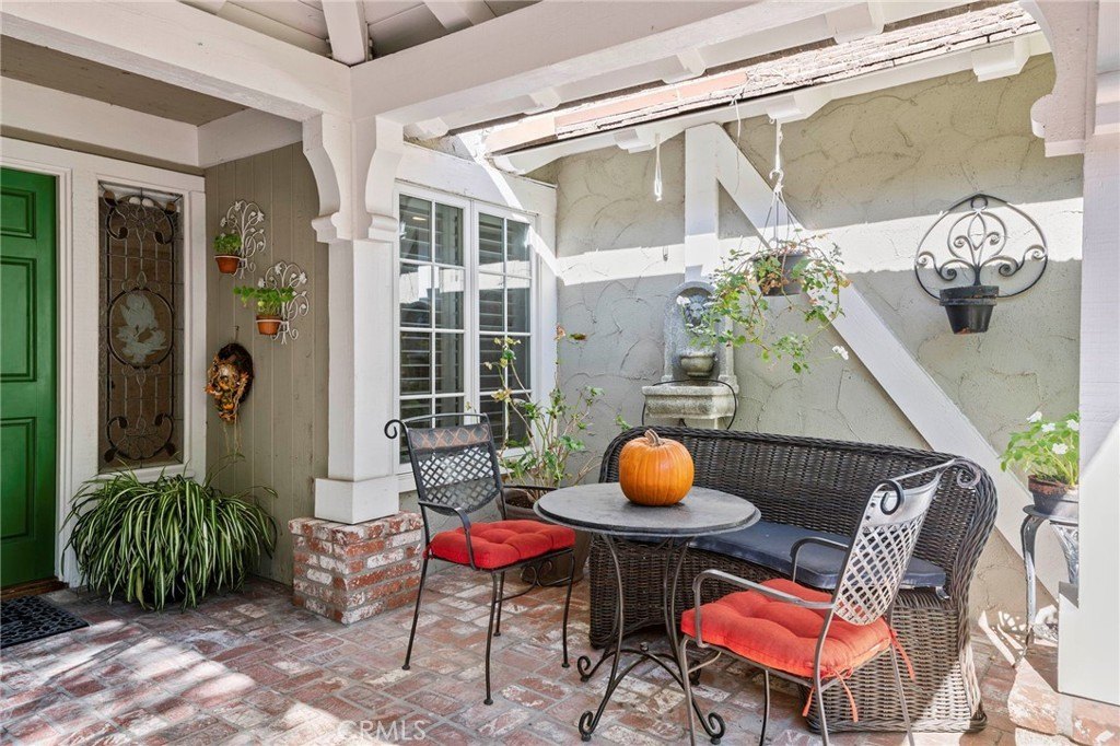 Lake Forest, California, 92630, United States, 5 Bedrooms Bedrooms, ,2.5 BathroomsBathrooms,Residential,Forsale,2009208