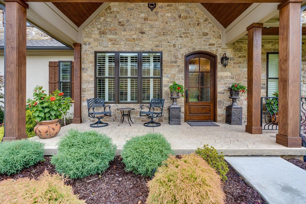 Chattanooga, Tennessee, 37419, United States, 4 Bedrooms Bedrooms, ,3.5 BathroomsBathrooms,Residential,Forsale,2009595