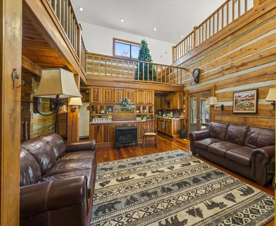 Jefferson City, Tennessee, 37760, United States, 3 Bedrooms Bedrooms, ,2 BathroomsBathrooms,Residential,Forsale,2002623