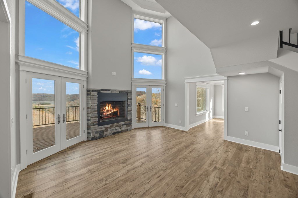 Byrdstown, Tennessee, 38549, United States, 5 Bedrooms Bedrooms, ,4.5 BathroomsBathrooms,Residential,Forsale,1996615