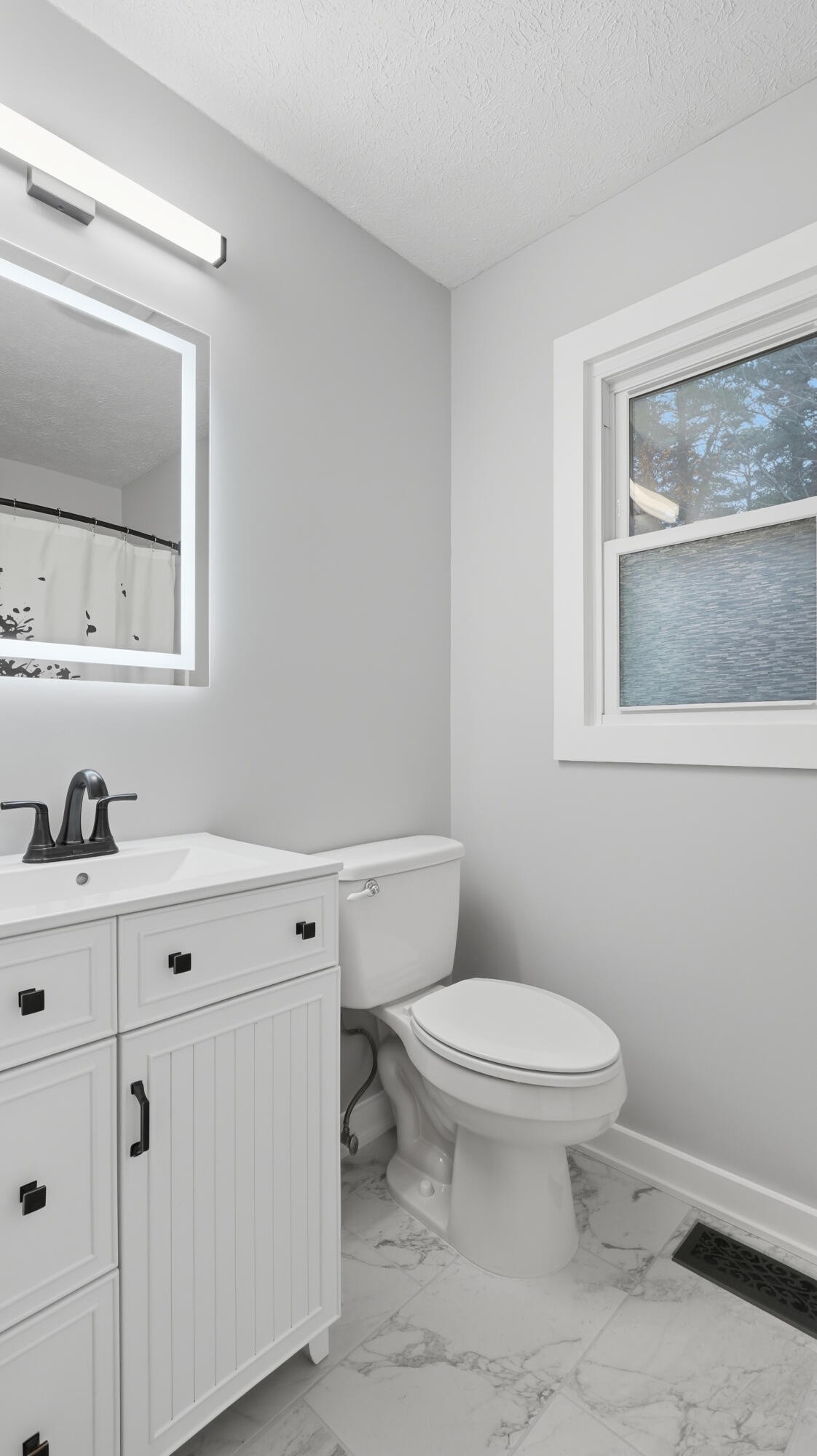 Chattanooga, Tennessee, 37416, United States, 6 Bedrooms Bedrooms, ,4 BathroomsBathrooms,Residential,Forsale,2004678