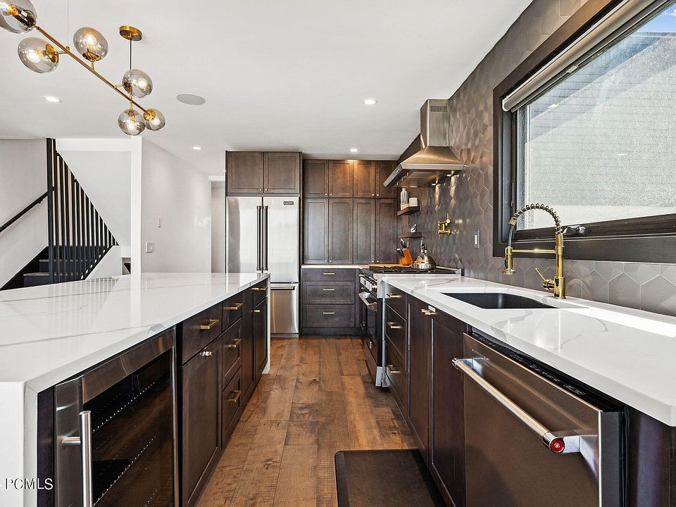 Park City, Utah, 84098, United States, 5 Bedrooms Bedrooms, ,3 BathroomsBathrooms,Residential,Forsale,2000249