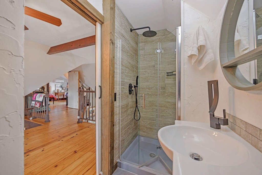 Rising Fawn, Georgia, 30738, United States, 2 Bedrooms Bedrooms, ,2 BathroomsBathrooms,Residential,Forsale,2004662