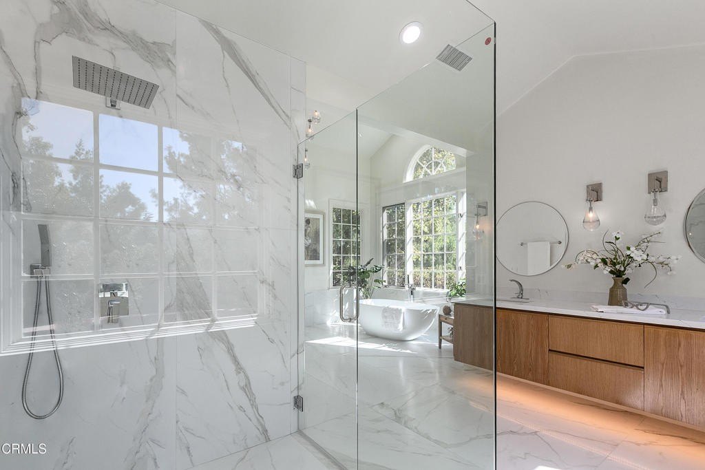 Camarillo, California, 93012, United States, 5 Bedrooms Bedrooms, ,6.5 BathroomsBathrooms,Residential,Forsale,2004523