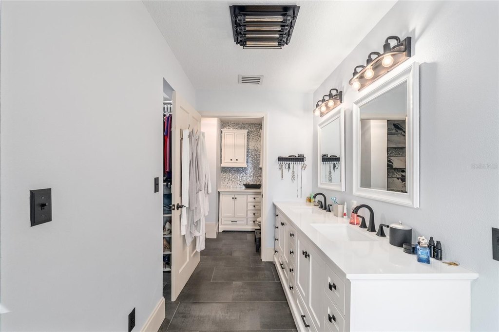 HOWEY IN THE HILLS, Florida, 34737, United States, 3 Bedrooms Bedrooms, ,3.5 BathroomsBathrooms,Residential,Forsale,2004586