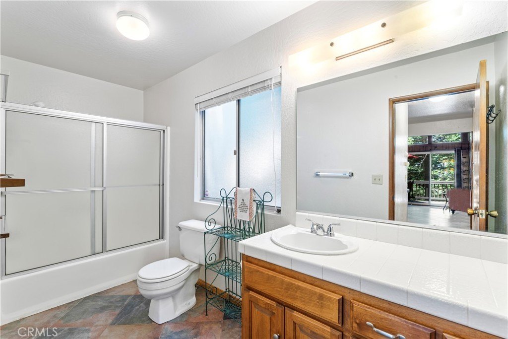 Lake Arrowhead, California, 92317, United States, 3 Bedrooms Bedrooms, ,2 BathroomsBathrooms,Residential,Forsale,1971039