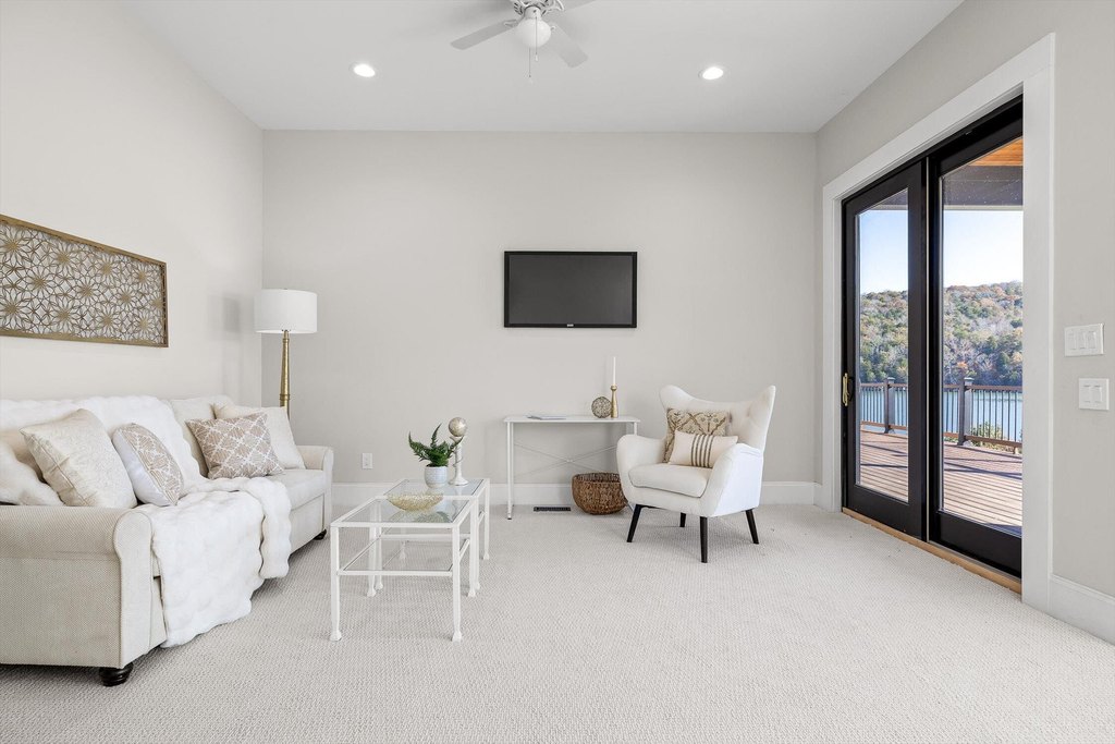 Jasper, Tennessee, 37347, United States, 5 Bedrooms Bedrooms, ,6.5 BathroomsBathrooms,Residential,Forsale,2009602