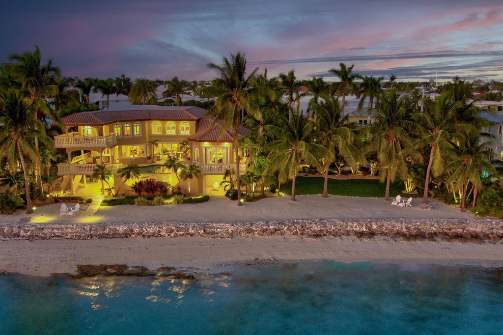 Key Colony, Florida, 33051, United States, 4 Bedrooms Bedrooms, ,5 BathroomsBathrooms,Residential,Forsale,2011629