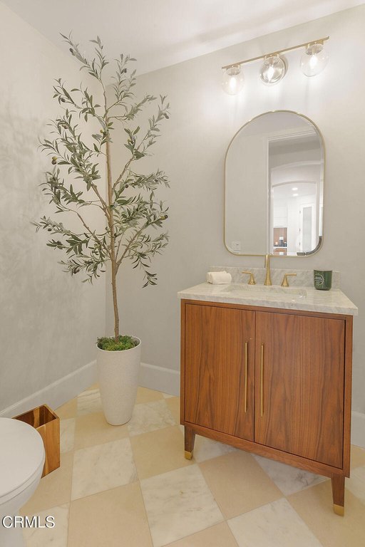 Thousand Oaks, California, 91362, United States, 4 Bedrooms Bedrooms, ,3.5 BathroomsBathrooms,Residential,Forsale,2004525