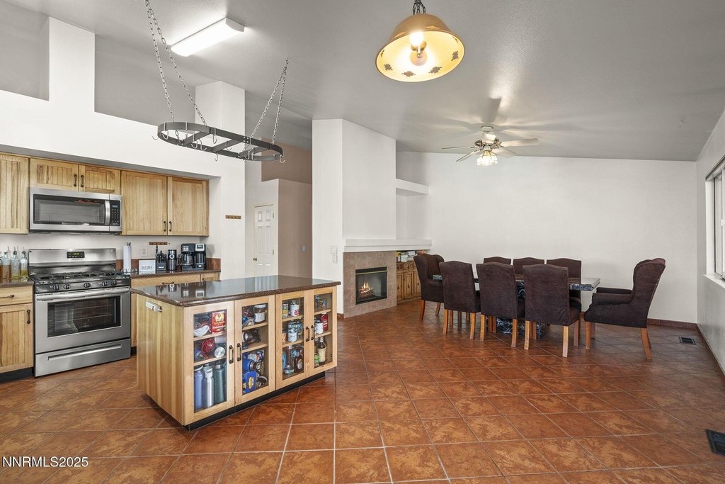 Reno, Nevada, 89502, United States, 4 Bedrooms Bedrooms, ,2 BathroomsBathrooms,Residential,Forsale,1998767