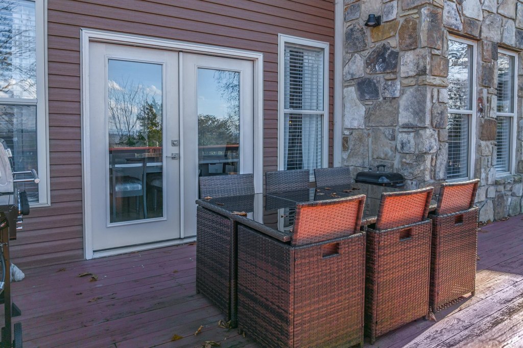 Talbott, Tennessee, 37877, United States, 5 Bedrooms Bedrooms, ,4.5 BathroomsBathrooms,Residential,Forsale,2002624