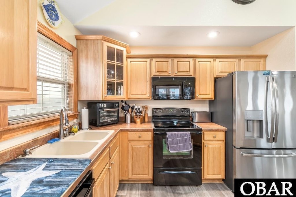 Hatteras, North Carolina, 27943, United States, 6 Bedrooms Bedrooms, ,5.5 BathroomsBathrooms,Residential,Forsale,2010254