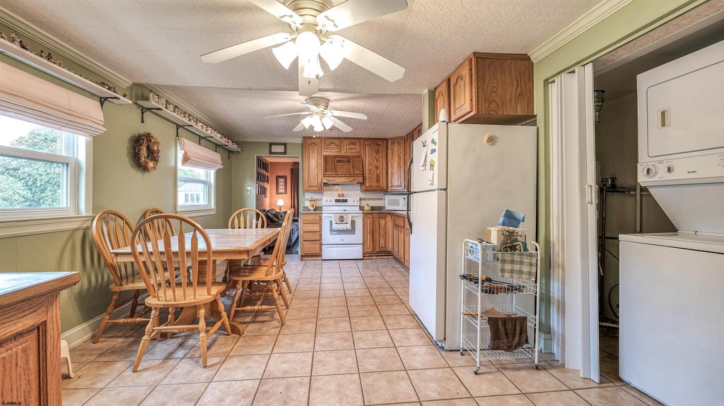 North Cape May, New Jersey, 08204, United States, 2 Bedrooms Bedrooms, ,1 BathroomBathrooms,Residential,Forsale,2004613