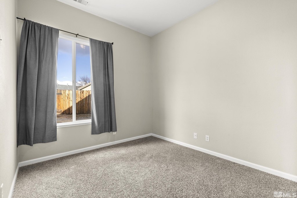 Sparks, Nevada, 89436, United States, 3 Bedrooms Bedrooms, ,2 BathroomsBathrooms,Residential,Forsale,1953445