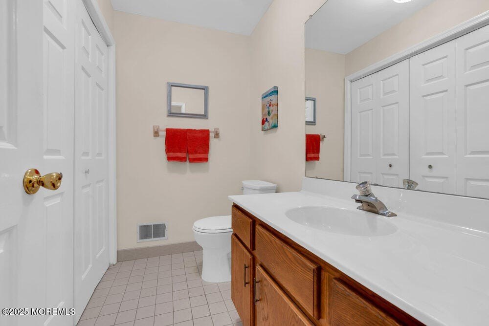 Wall, New Jersey, 07719, United States, 2 Bedrooms Bedrooms, ,2.5 BathroomsBathrooms,Residential,Forsale,2004838