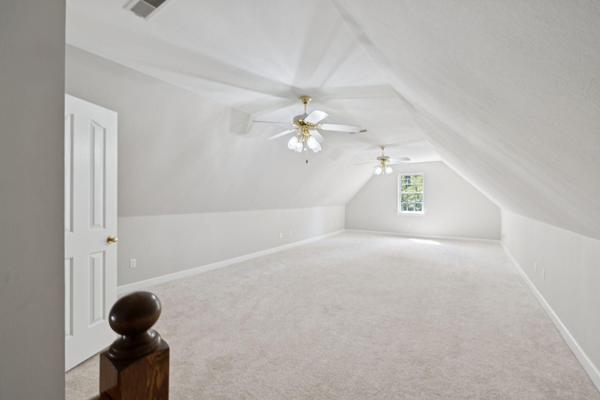 Harrison, Tennessee, 37341, United States, 4 Bedrooms Bedrooms, ,3 BathroomsBathrooms,Residential,Forsale,1946803