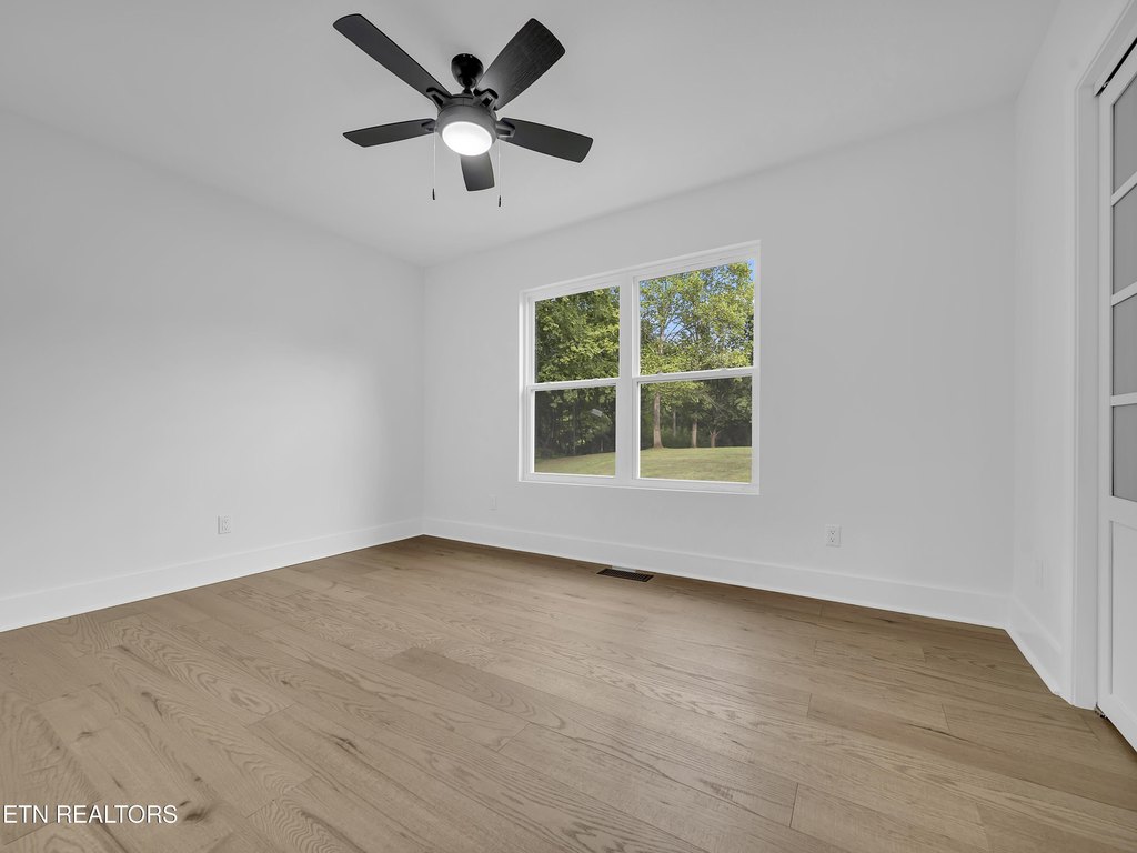 Maryville, Tennessee, 37801, United States, 3 Bedrooms Bedrooms, ,3 BathroomsBathrooms,Residential,Forsale,1973600