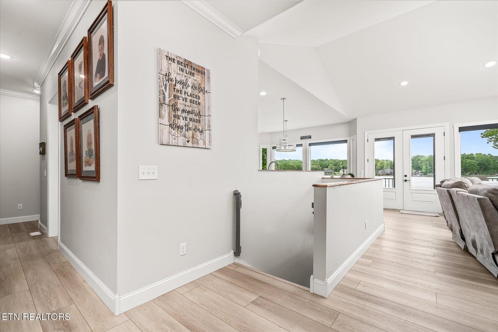 Crossville, Tennessee, 38572, United States, 3 Bedrooms Bedrooms, ,4.5 BathroomsBathrooms,Residential,Forsale,2010940