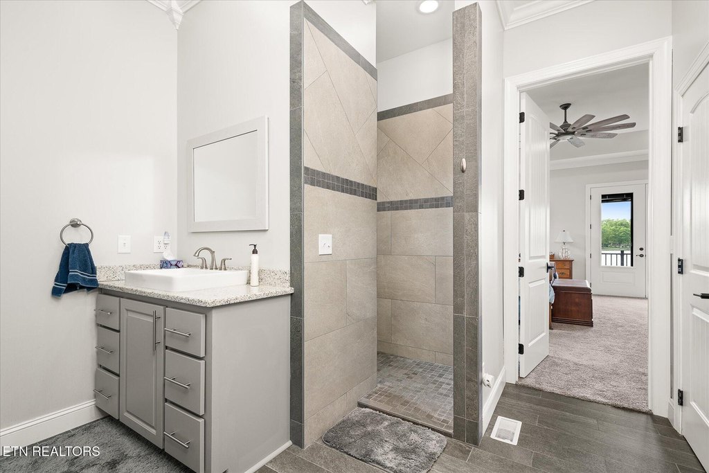 Crossville, Tennessee, 38572, United States, 3 Bedrooms Bedrooms, ,4.5 BathroomsBathrooms,Residential,Forsale,2010940