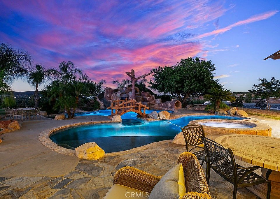 Murrieta, California, 92562, United States, 5 Bedrooms Bedrooms, ,5 BathroomsBathrooms,Residential,Forsale,2004225