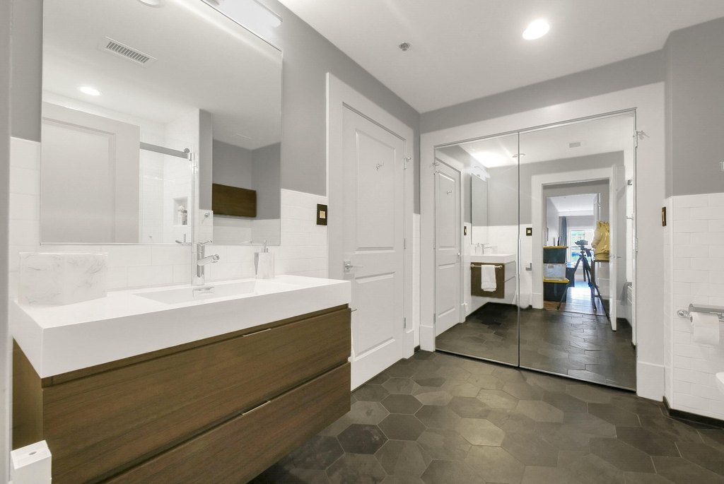 Chattanooga, Tennessee, 37402, United States, 2 Bedrooms Bedrooms, ,2 BathroomsBathrooms,Residential,Forsale,2004676