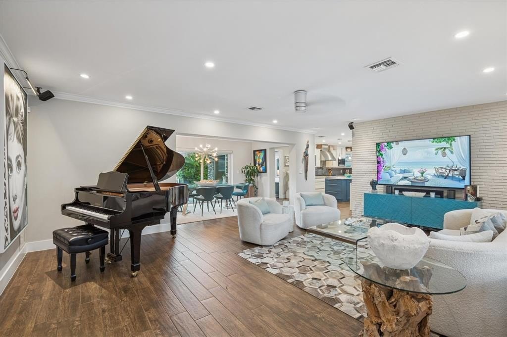 Wilton Manors, Florida, 33305, United States, 3 Bedrooms Bedrooms, ,2 BathroomsBathrooms,Residential,Forsale,2004492