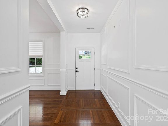 Flat Rock, North Carolina, 28731, United States, 3 Bedrooms Bedrooms, ,3 BathroomsBathrooms,Residential,Forsale,2004304