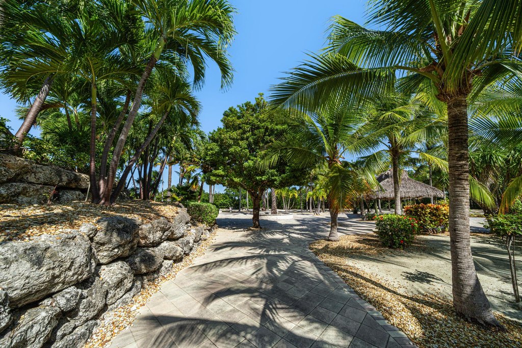 Marathon, Florida, 33050, United States, 3 Bedrooms Bedrooms, ,2.5 BathroomsBathrooms,Residential,Forsale,2011131