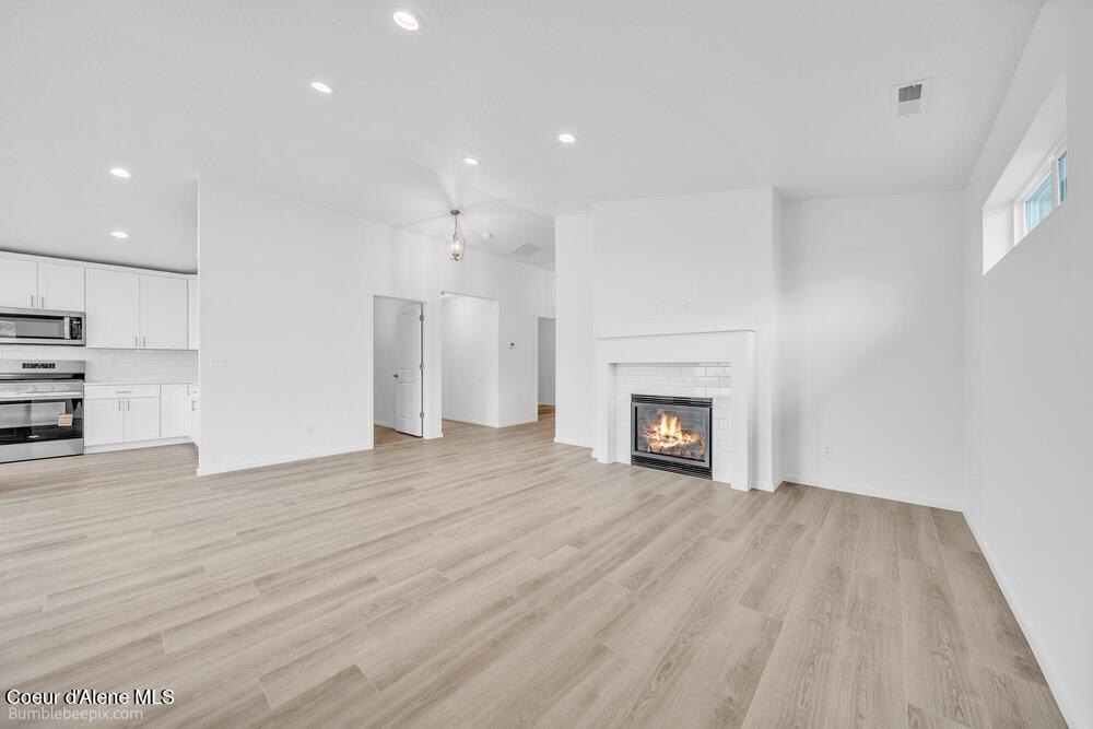 Post Falls, Idaho, 83854, United States, 3 Bedrooms Bedrooms, ,2 BathroomsBathrooms,Residential,Forsale,1984587