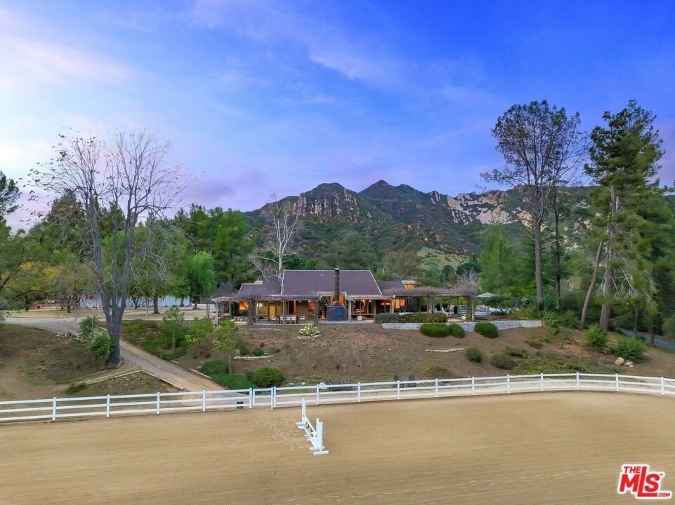 Calabasas, California, 91302, United States, 3 Bedrooms Bedrooms, ,2 BathroomsBathrooms,Residential,Forsale,2001432