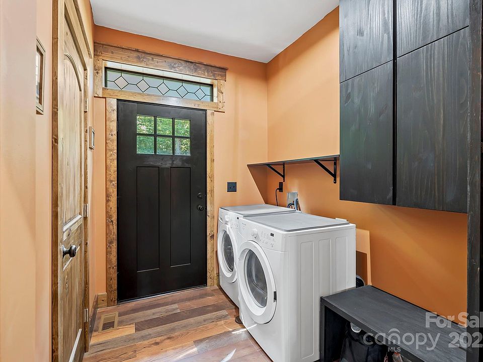 Leicester, North Carolina, 28748, United States, 3 Bedrooms Bedrooms, ,2 BathroomsBathrooms,Residential,Forsale,2004307