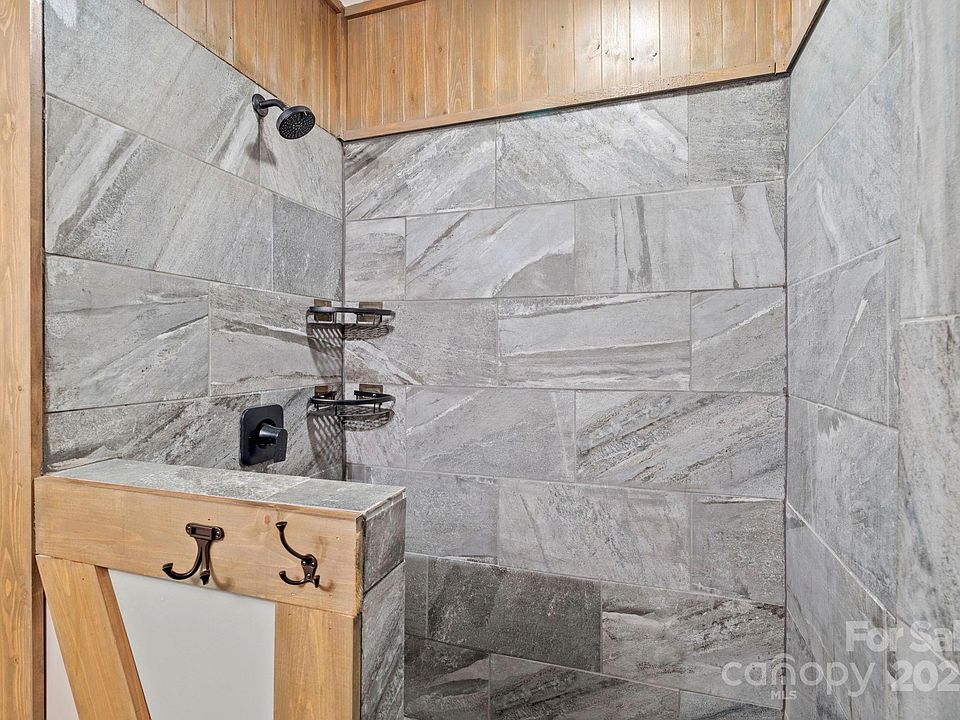 Leicester, North Carolina, 28748, United States, 3 Bedrooms Bedrooms, ,2 BathroomsBathrooms,Residential,Forsale,2004307