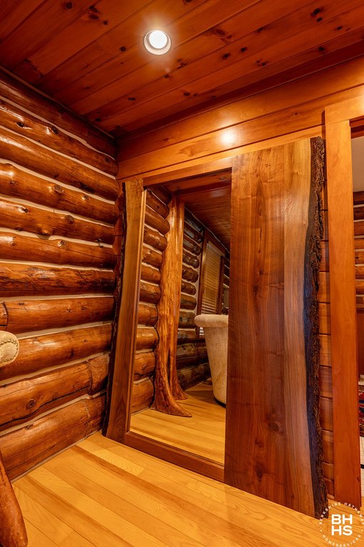 Lake Placid, New York, 12946, United States, 4 Bedrooms Bedrooms, ,3.5 BathroomsBathrooms,Residential,Forsale,1999414