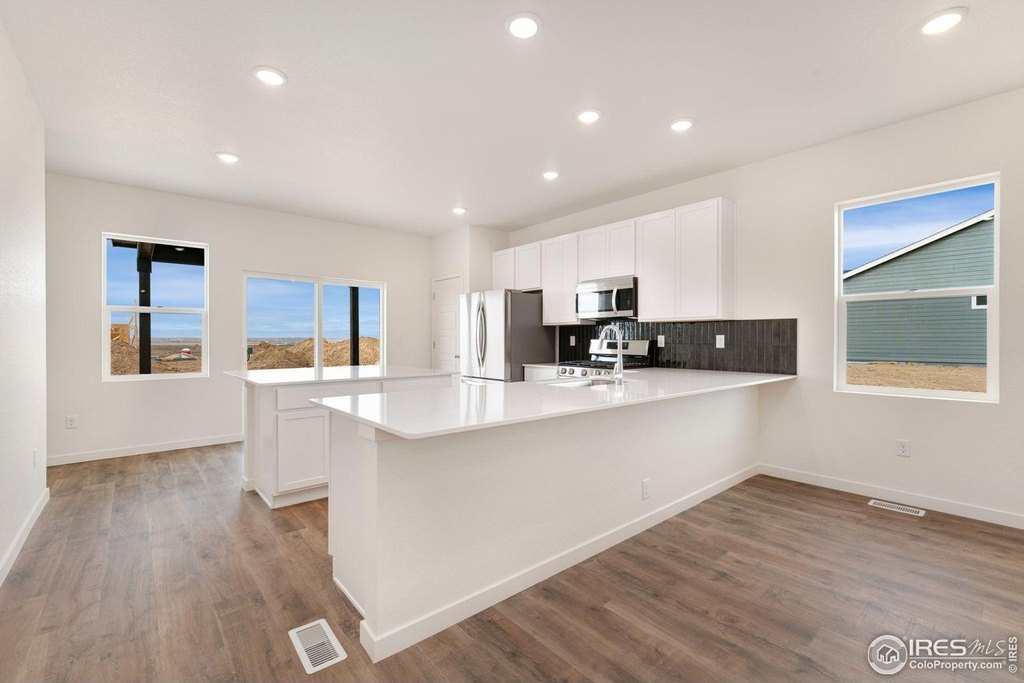 Hudson, Colorado, 80642, United States, 3 Bedrooms Bedrooms, ,2 BathroomsBathrooms,Residential,Forsale,2004219