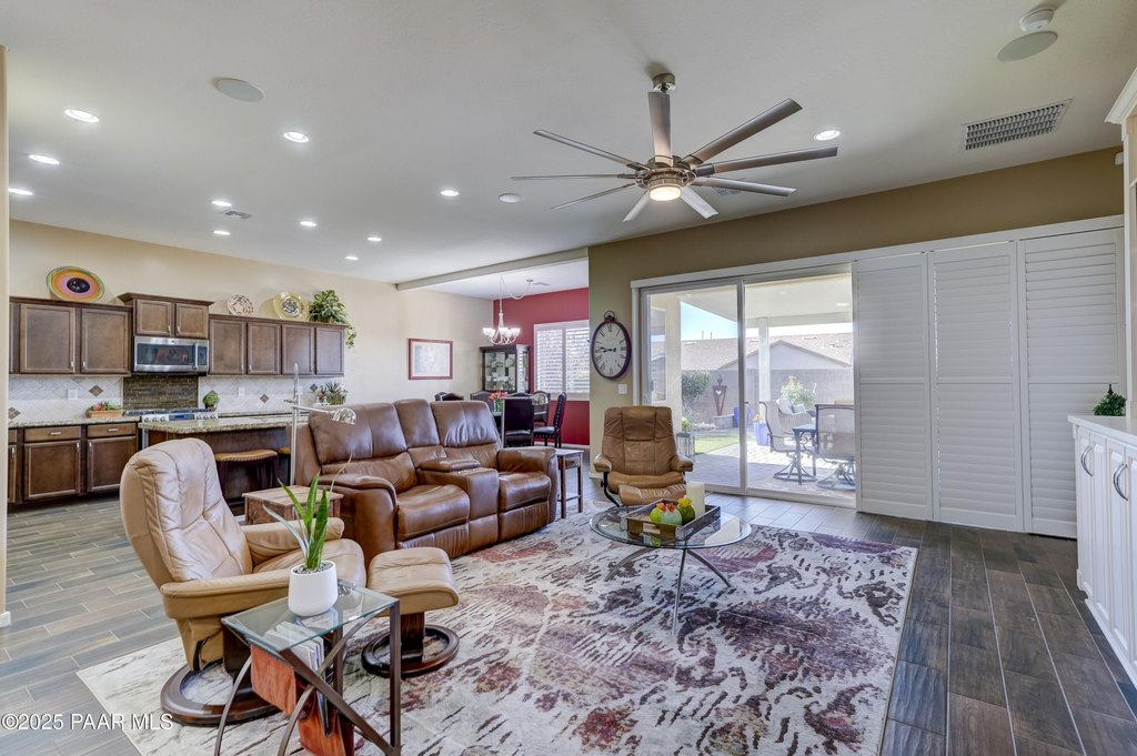 Dewey-Humboldt, Arizona, 86327, United States, 2 Bedrooms Bedrooms, ,2 BathroomsBathrooms,Residential,Forsale,1952162