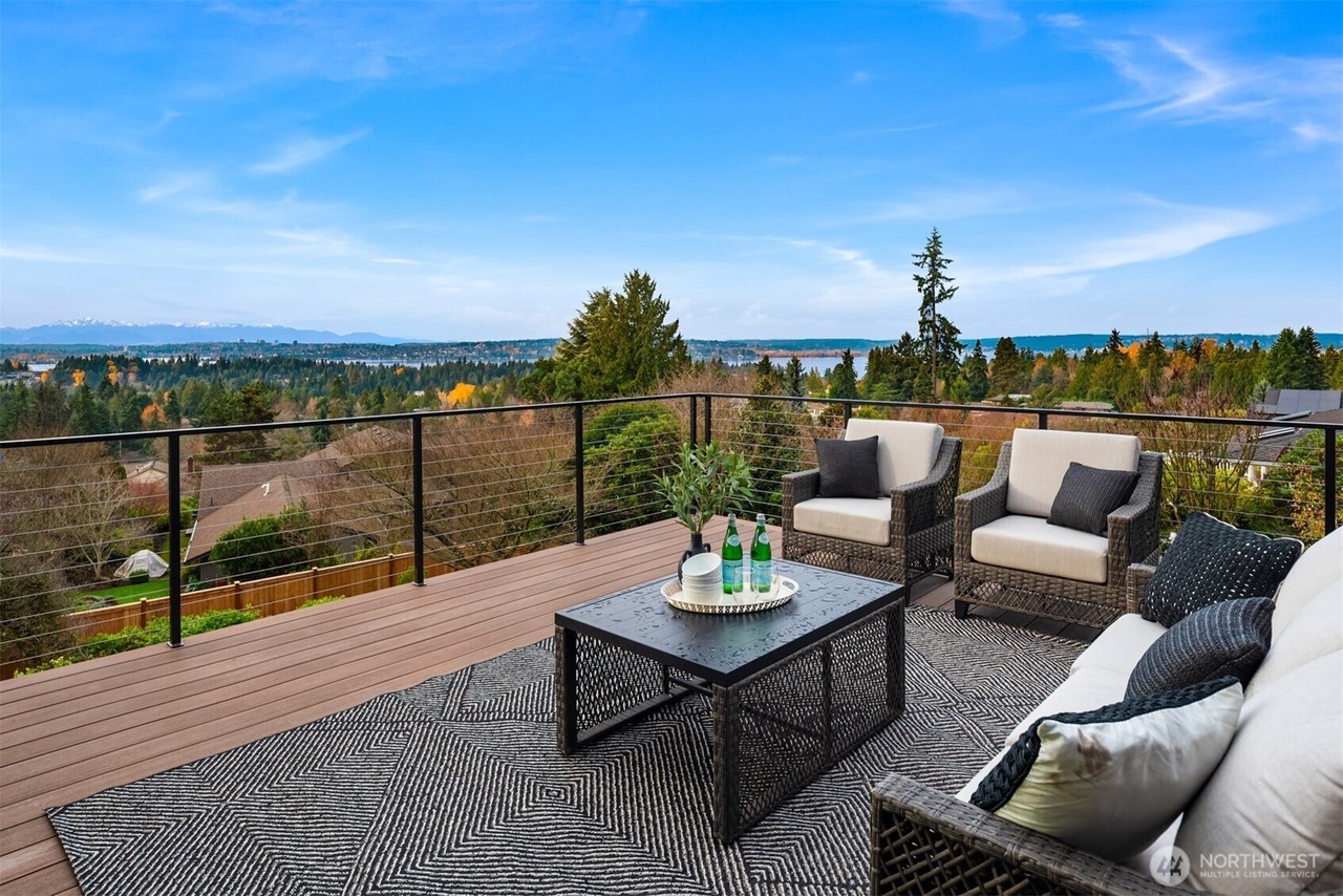 Clyde Hill, Washington, 98004, United States, 5 Bedrooms Bedrooms, ,4 BathroomsBathrooms,Residential,Forsale,2004453