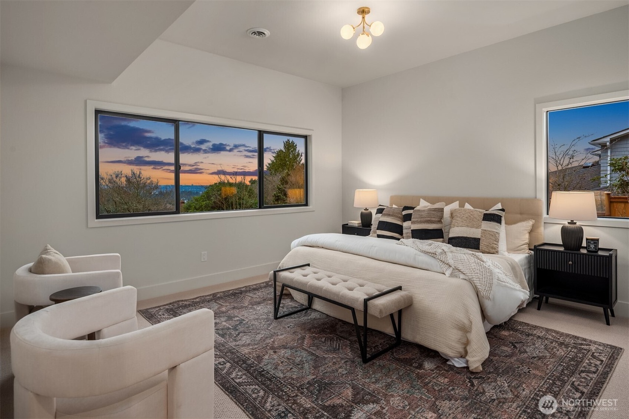 Clyde Hill, Washington, 98004, United States, 5 Bedrooms Bedrooms, ,4 BathroomsBathrooms,Residential,Forsale,2004453