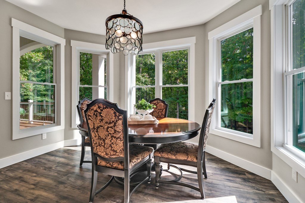 Jamestown, Tennessee, 38556, United States, 4 Bedrooms Bedrooms, ,4 BathroomsBathrooms,Residential,Forsale,1929826