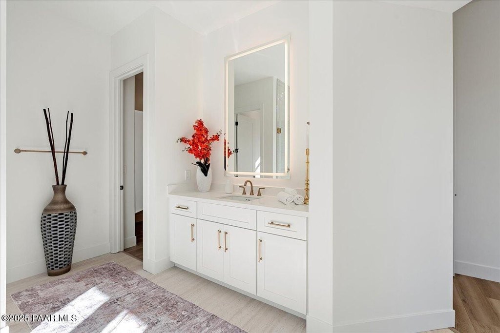 Prescott, Arizona, 86301, United States, 3 Bedrooms Bedrooms, ,2.5 BathroomsBathrooms,Residential,Forsale,2011267