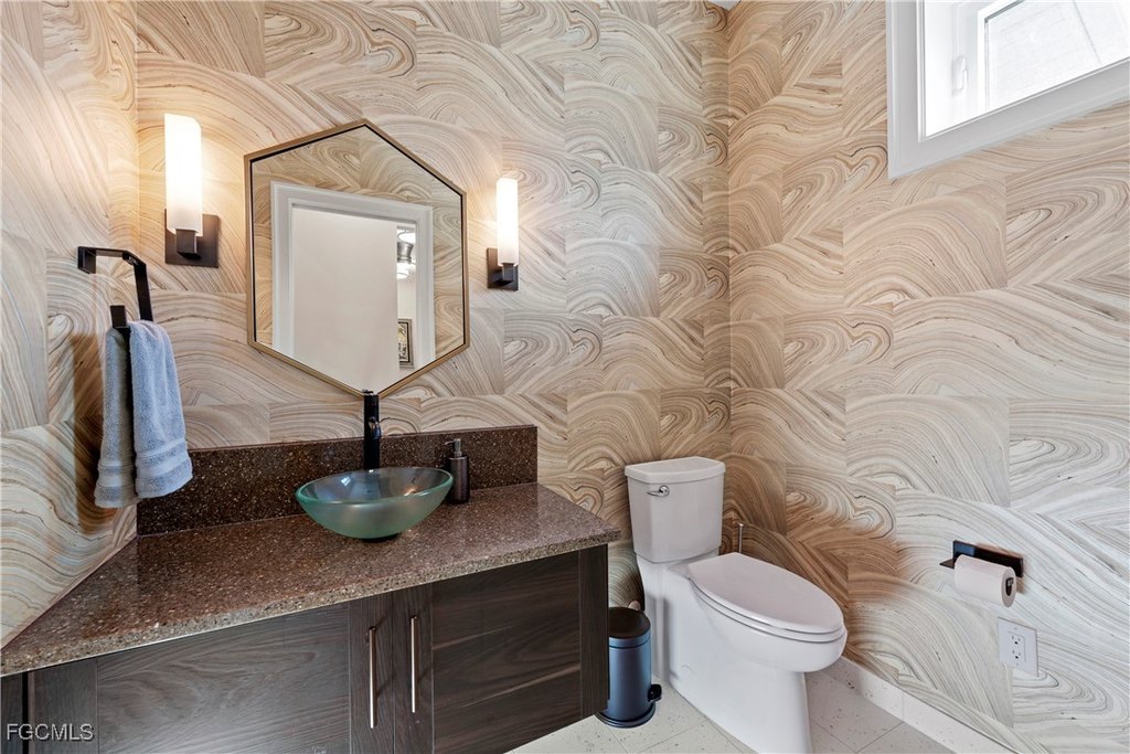 Cape Coral, Florida, 33914, United States, 3 Bedrooms Bedrooms, ,3.5 BathroomsBathrooms,Residential,Forsale,2004803