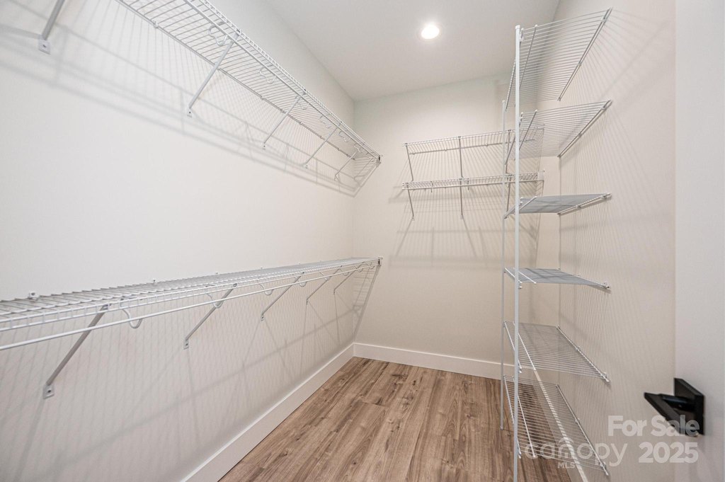 Hickory, North Carolina, 28601, United States, 4 Bedrooms Bedrooms, ,3 BathroomsBathrooms,Residential,Forsale,2007717