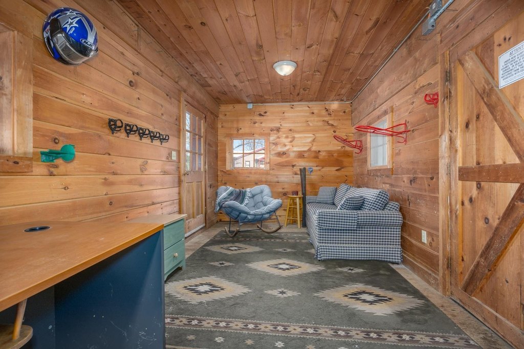 Nottingham, New Hampshire, 03290, United States, 4 Bedrooms Bedrooms, ,2.5 BathroomsBathrooms,Residential,Forsale,2004712