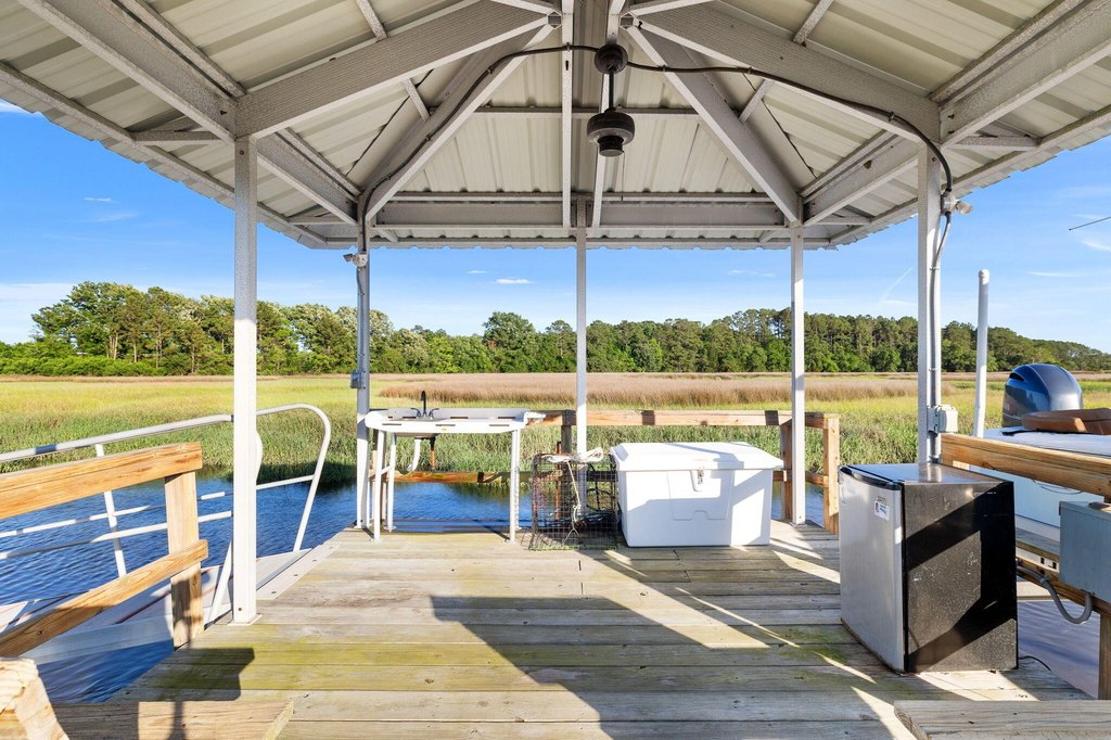 Charleston, South Carolina, 29414, United States, 8 Bedrooms Bedrooms, ,5.5 BathroomsBathrooms,Residential,Forsale,2007731